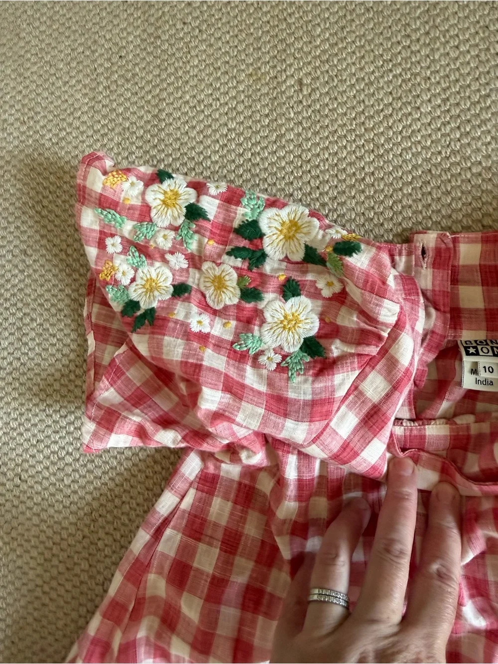 Bonton looks silhouette fabric
